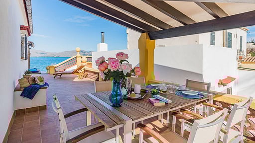 Beachfront Villa Es Clot Dining area