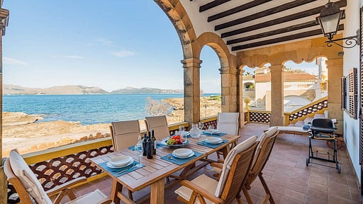 Beachfront Villa Es Clot Dining area