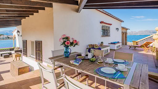 Beachfront Villa Es Clot Dining area