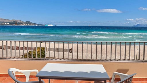 Beachfront Villa Socias Playa Terrazza/Veranda