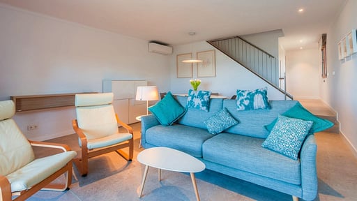 Beachfront Villa Socias Playa Soggiorno