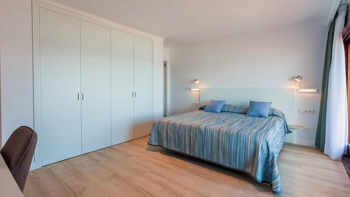 Beachfront Villa Socias Playa Camera da letto 1