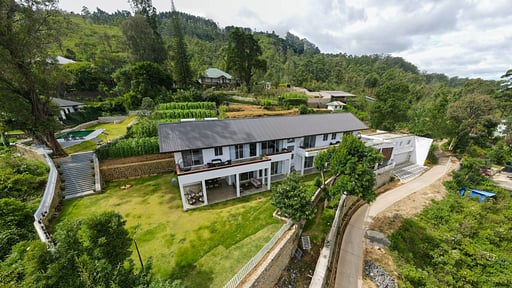 Benito Bungalow Garden