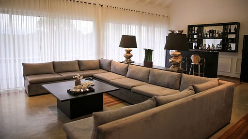 Benito Bungalow Media room