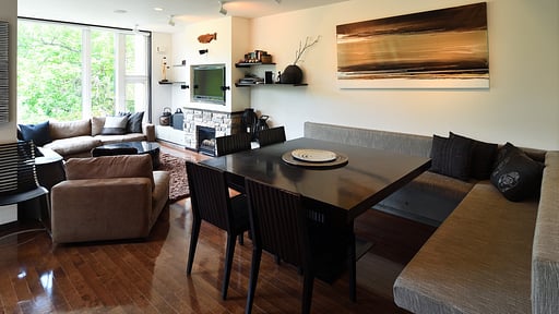 Big Valley 1 Dining area