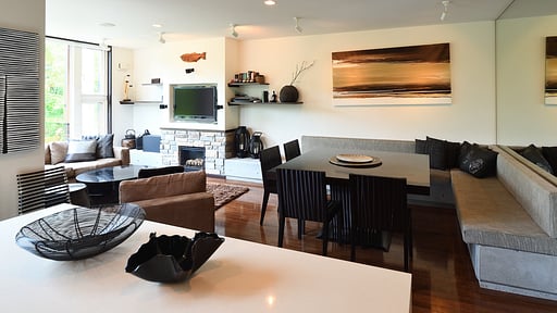 Big Valley 1 Dining area