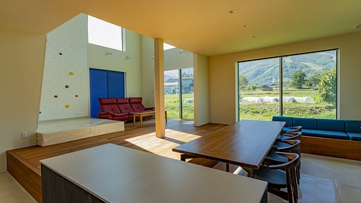 BiKei Chalet Dining area