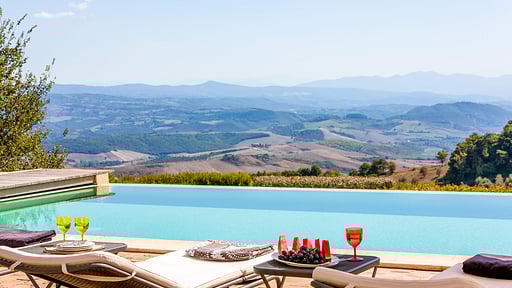 Bisenzio Tower Piscina