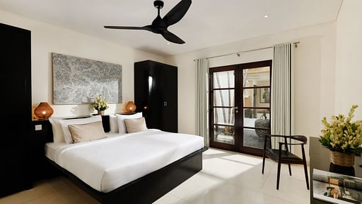 Black Beach Villa Schlafzimmer 3