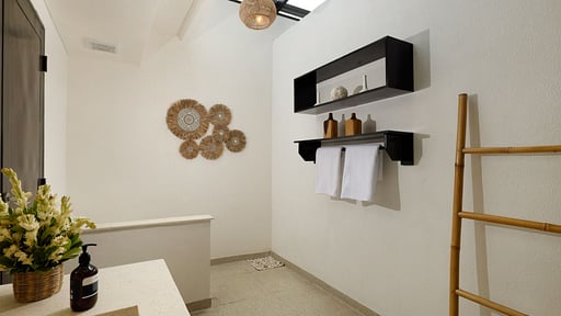 Black Beach Villa Schlafzimmer 3