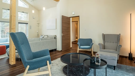 Blue Heron Chalet Living room