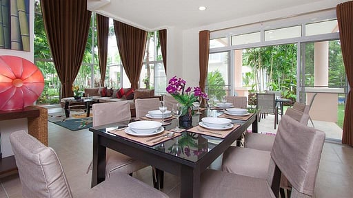 Blue Lagoon Villa 1 Dining area