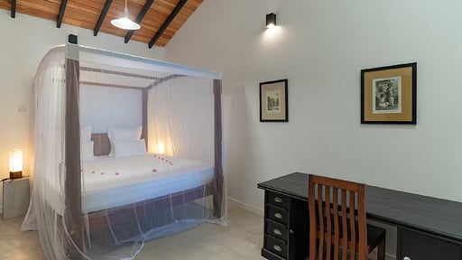 Blue Parrot Beach Villa Bedroom 1