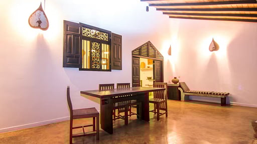 Blue Parrot Beach Villa Dining area