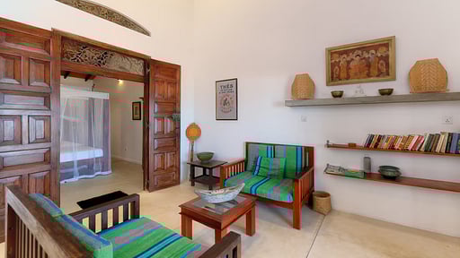 Blue Parrot Beach Villa Living room