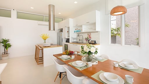 Blue Sea Villa Dining area