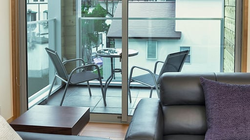 Bluebird Chalets Terrace/Veranda