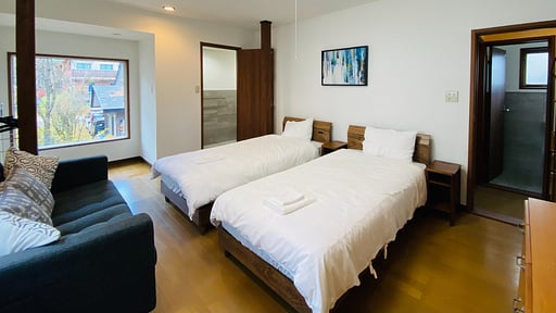 Bond Chalet Hakuba Bedroom 3