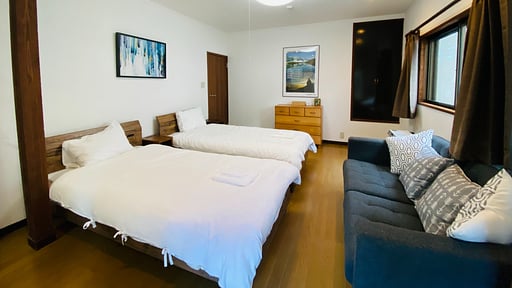 Bond Chalet Hakuba Bedroom 3