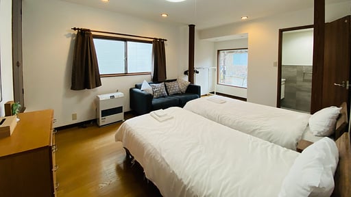 Bond Chalet Hakuba Bedroom 3