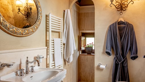 Borgo Gerlino Bedroom 6