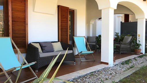 Botana Woods Villa Terrace/Veranda