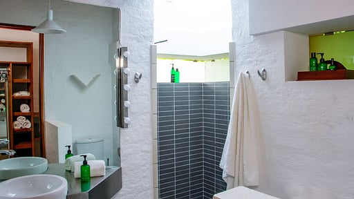 Bougainvillea Retreat Bedroom 6