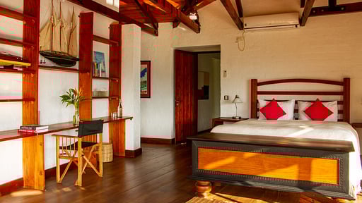 Bougainvillea Retreat Bedroom 1