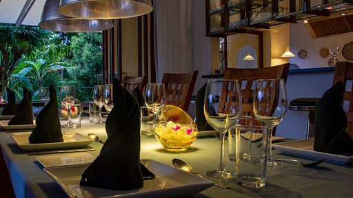 Bougainvillea Retreat Dining area