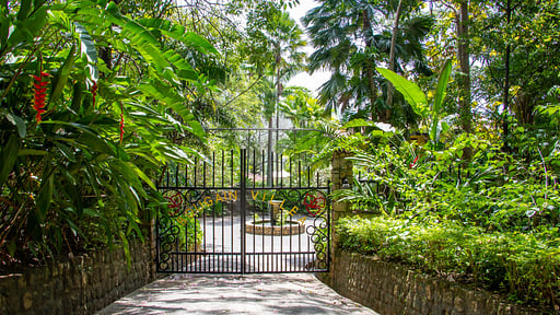 Bougainvillea Retreat Surroundings