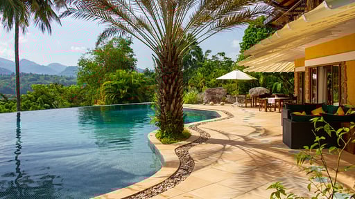 Bougainvillea Retreat Swimming pool