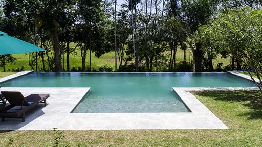 Boundary House Piscina