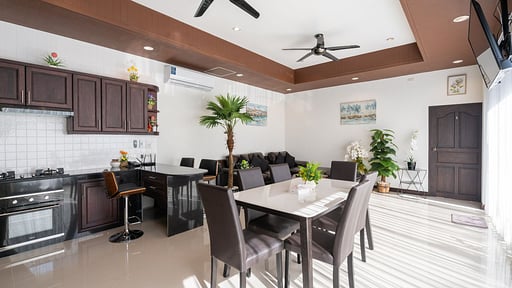 Boutique Resort Villa 2 Dining area