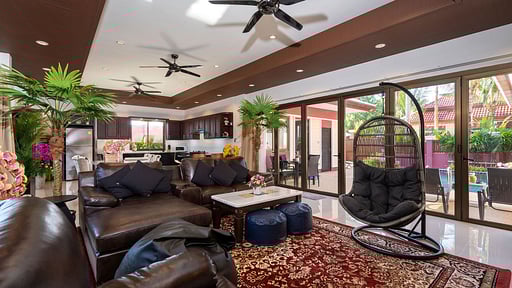 Boutique Resort Villa 4 Living room