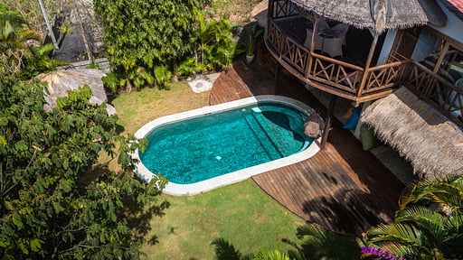 Breezy Emerald Villa Drone foto's