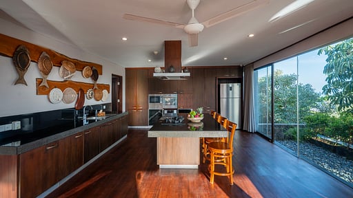 By The Cliff Villa Кухня
