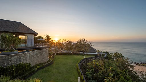 By The Cliff Villa Окрестности