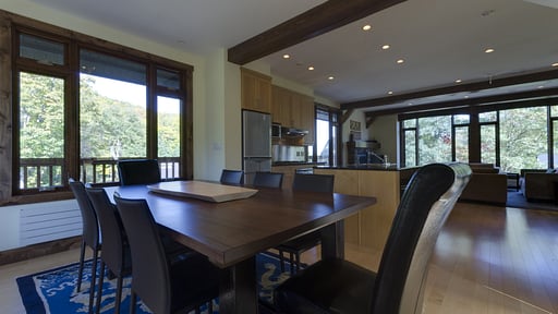 Byakko Niseko Dining area