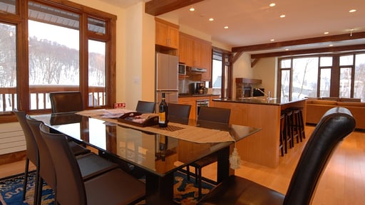 Byakko Niseko Dining area