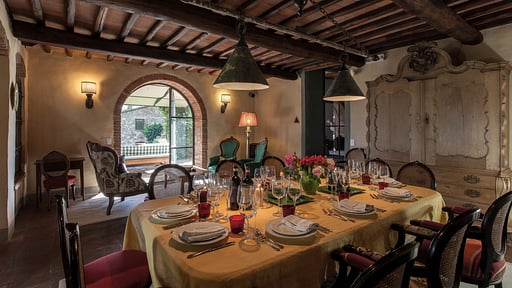 Ca' Di Pesa Dining area