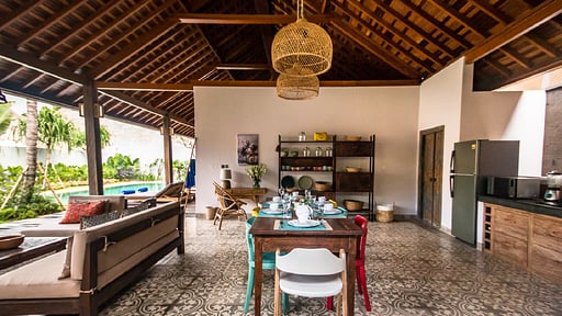 Cabana Emile Dining area