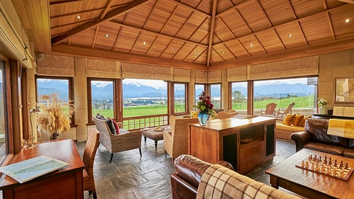 Cabot Lodge Salon