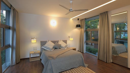 Calem Grove Villa 6 Bedroom 1