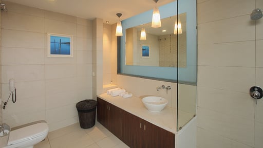 Calem Grove Villa 6 Bedroom 1