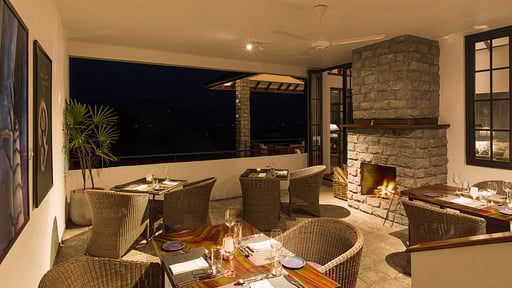 Camellia Hills Villa Dining area