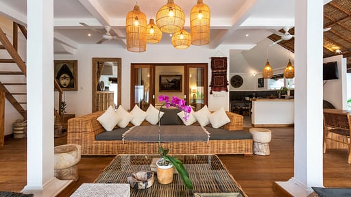 Camplung Villas Salon 3