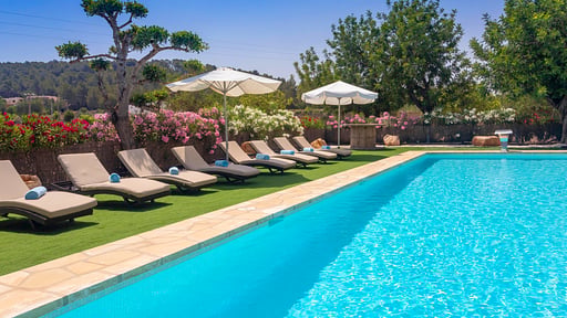 Can Bernadet Swimming pool