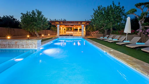 Can Bernadet Swimming pool