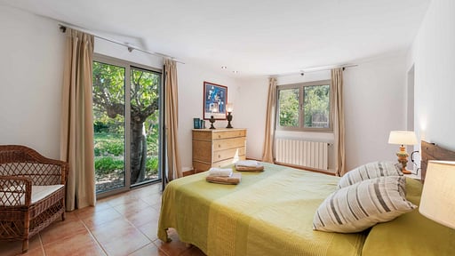 Can Cama Rotja Спальня 1