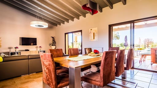 Can Carino Dining area